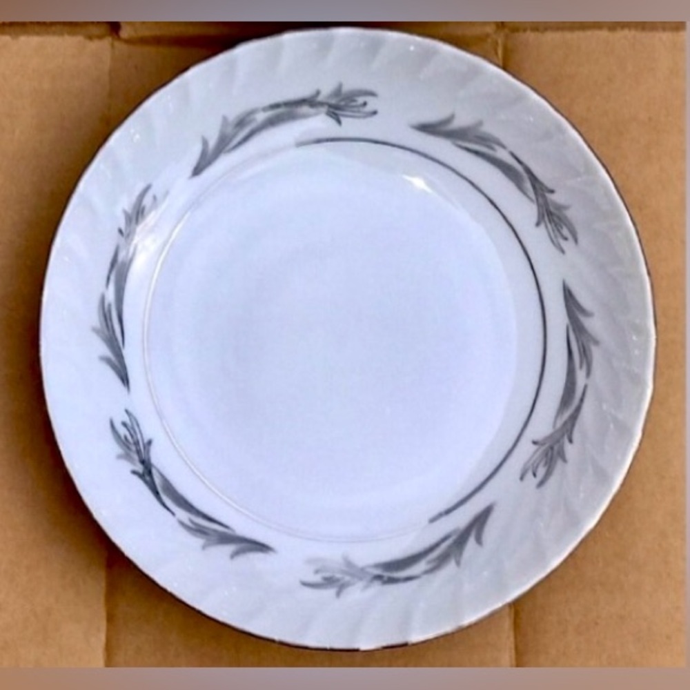 Vtg Discontinued Harmony House Platinum Scroll Coupe Soup Bowl